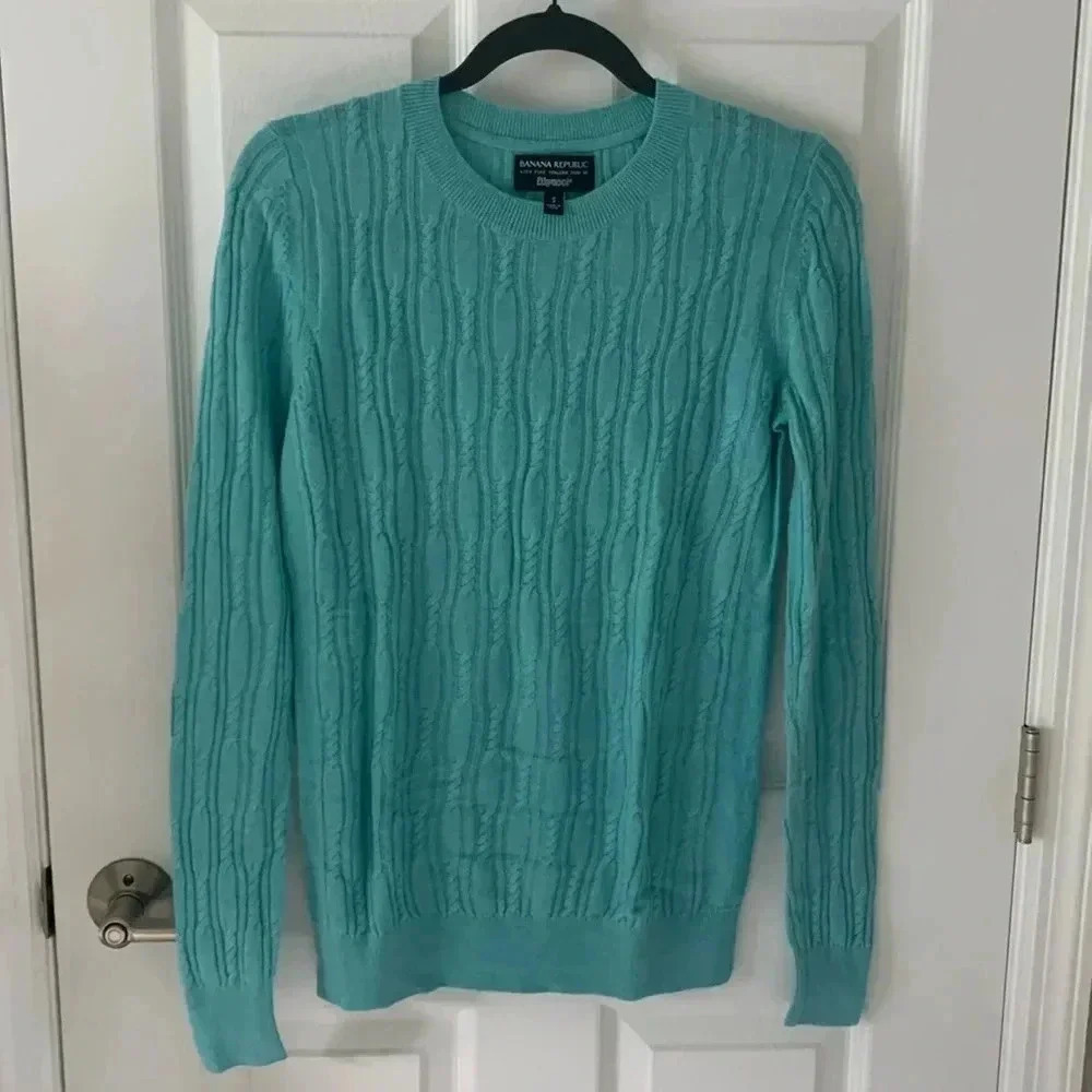 Banana republic merino wool, cashmere blend cable knit sweater- bright aqua sz s